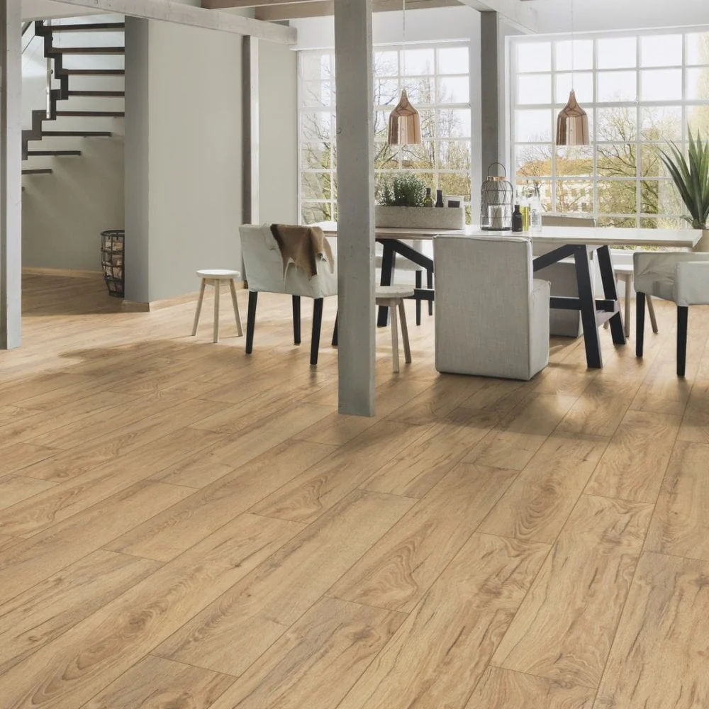 Armoury Oak - Supernatural Classic 8mm Embossed Laminate Flooring - Image 5