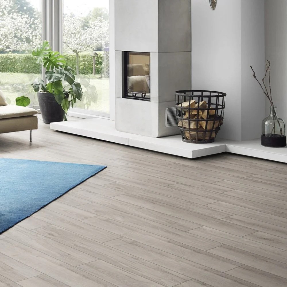 Longbow Oak - Supernatural Classic 8mm Embossed Laminate Flooring - Image 4