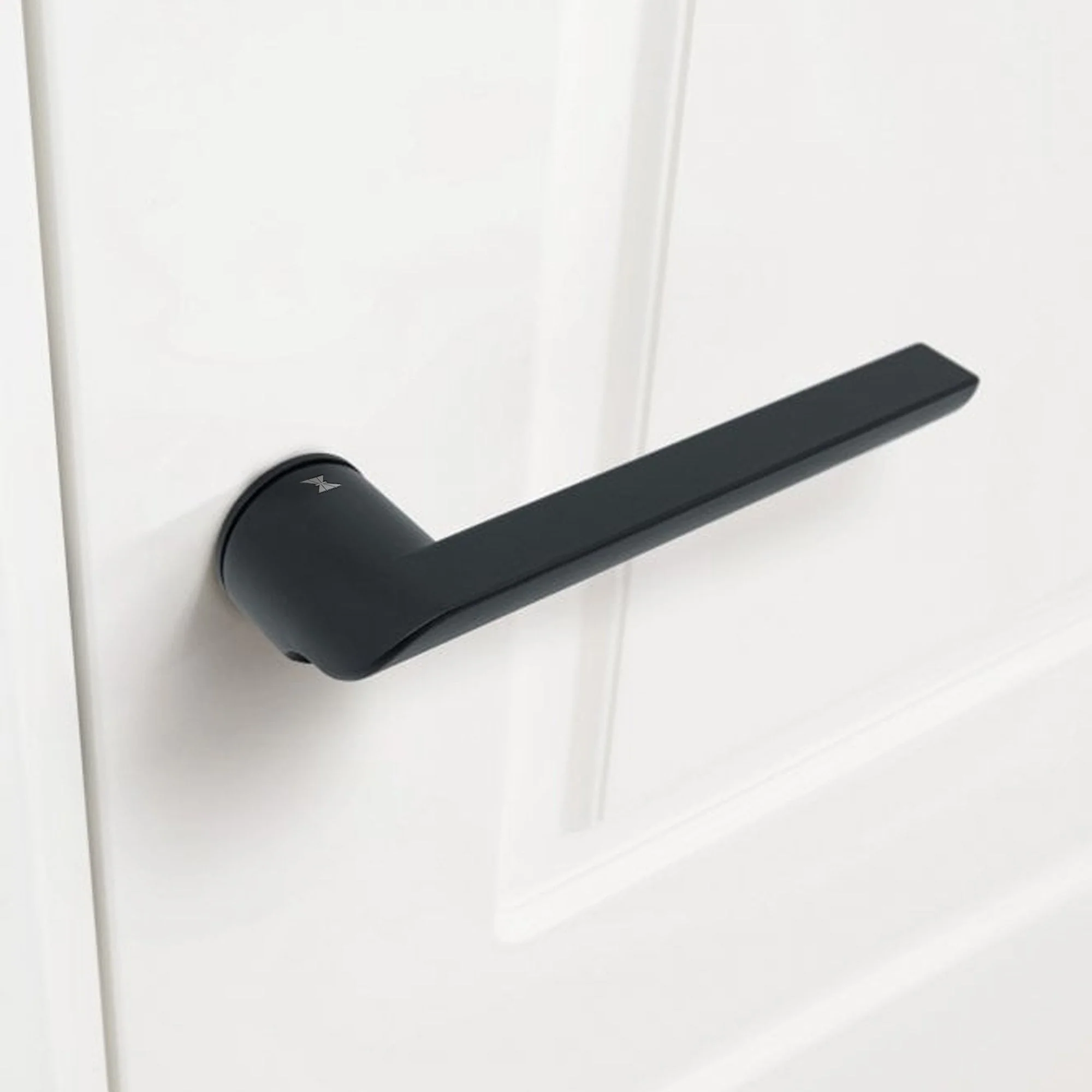 Studio Industrial Round Rose Lever Door Handle Set - Matt Black - Image 5