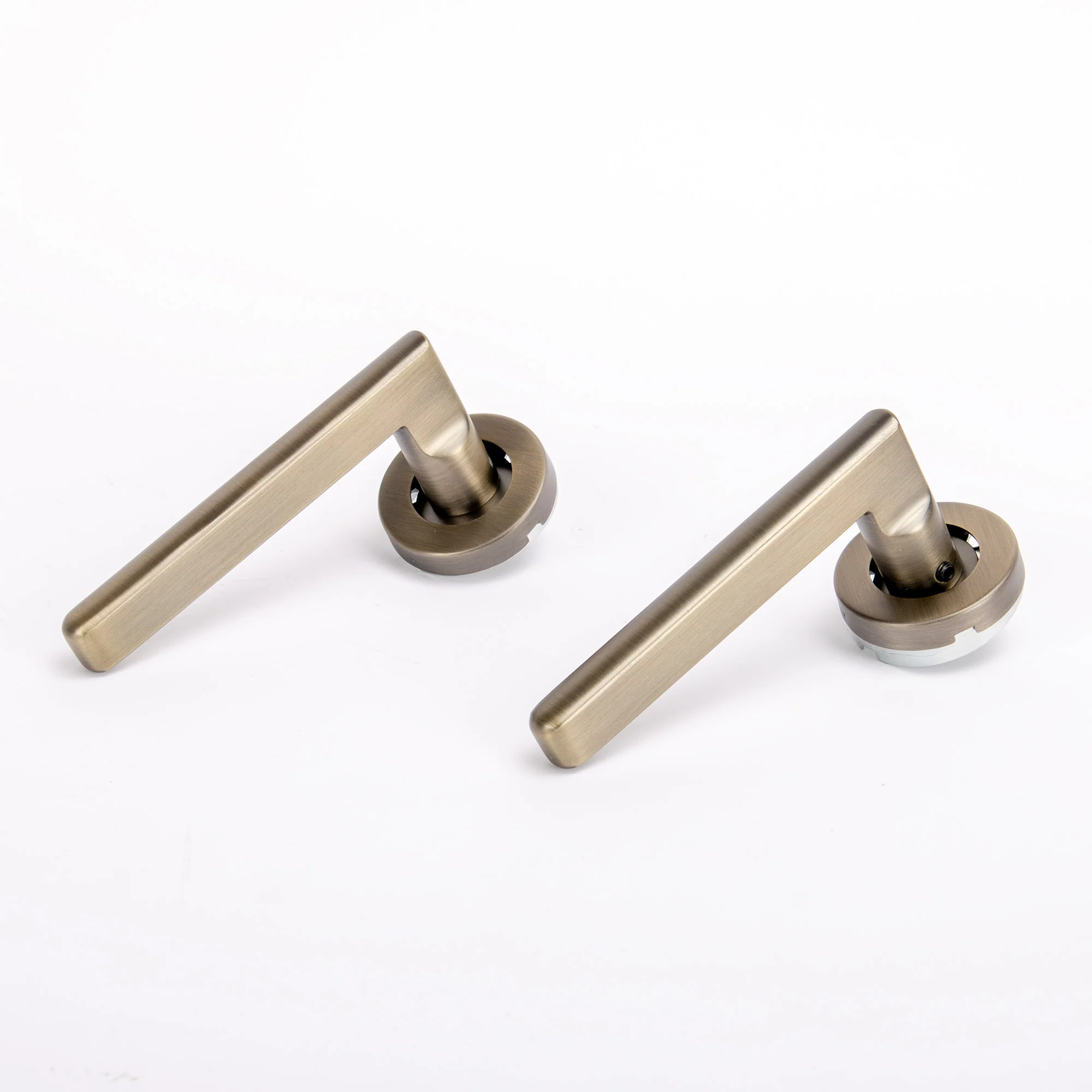 Superior Luna Lever on Round Rose Handle Set - Antique Brass - Image 2