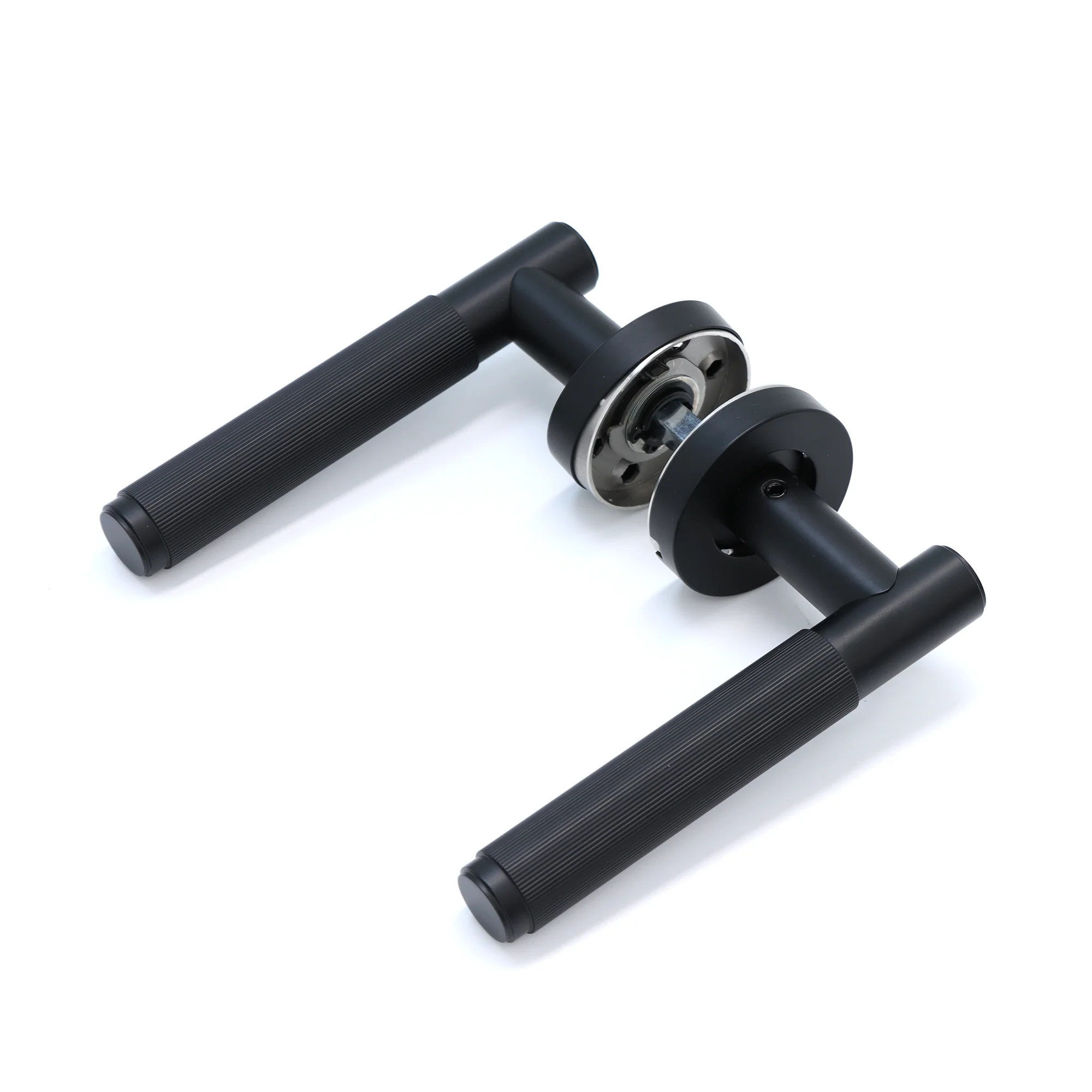 Fluted Lever on Round Rose Door Handle Set - Matt Black - Image 2