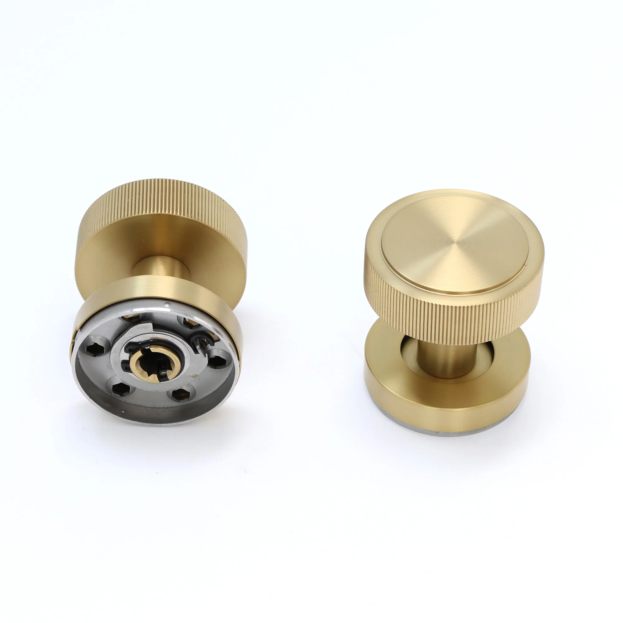 Fluted Round Rose Door Knob Set - Satin Gold - Image 6