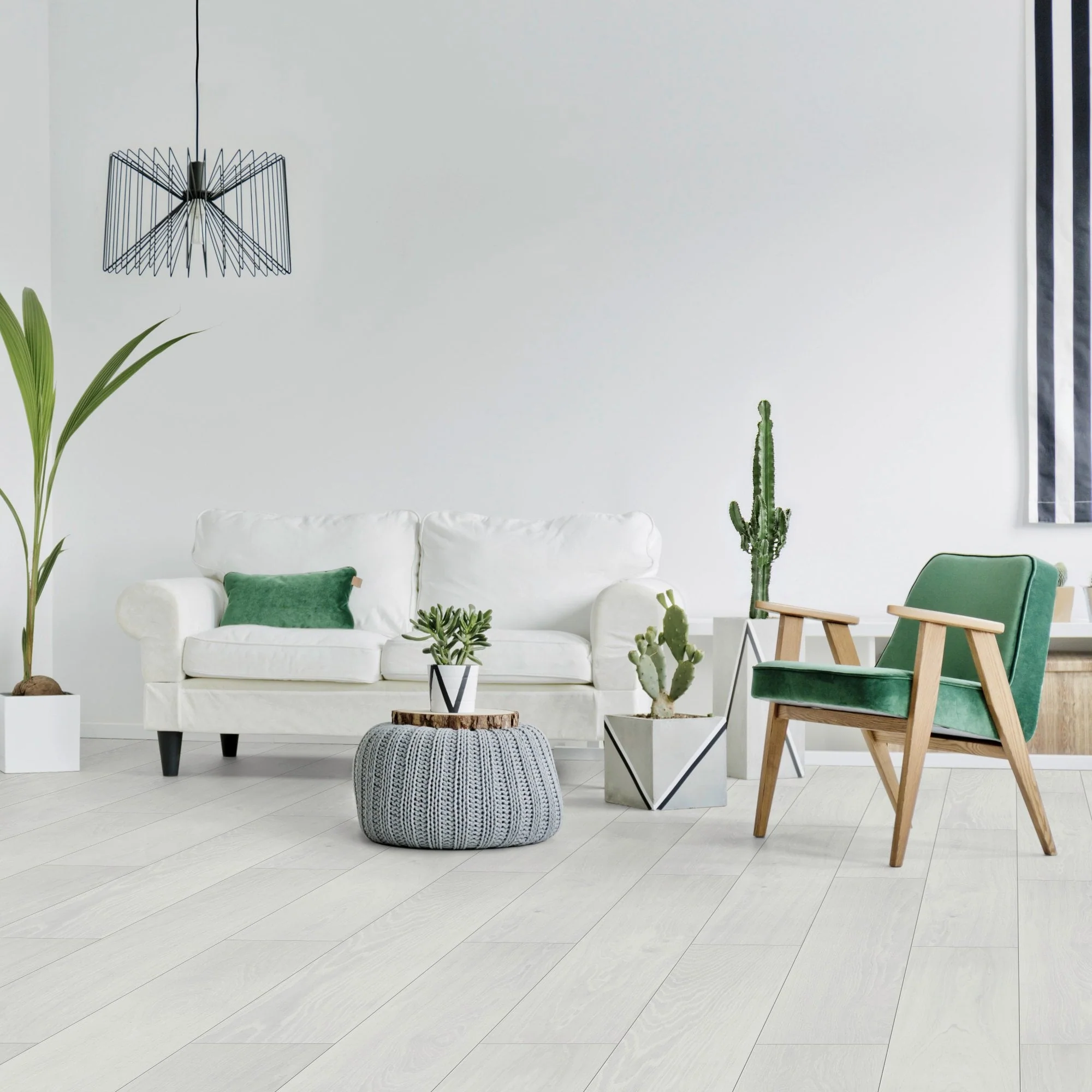 White Creme Oak - Ocean Water-Resistant 8mm Laminate Flooring