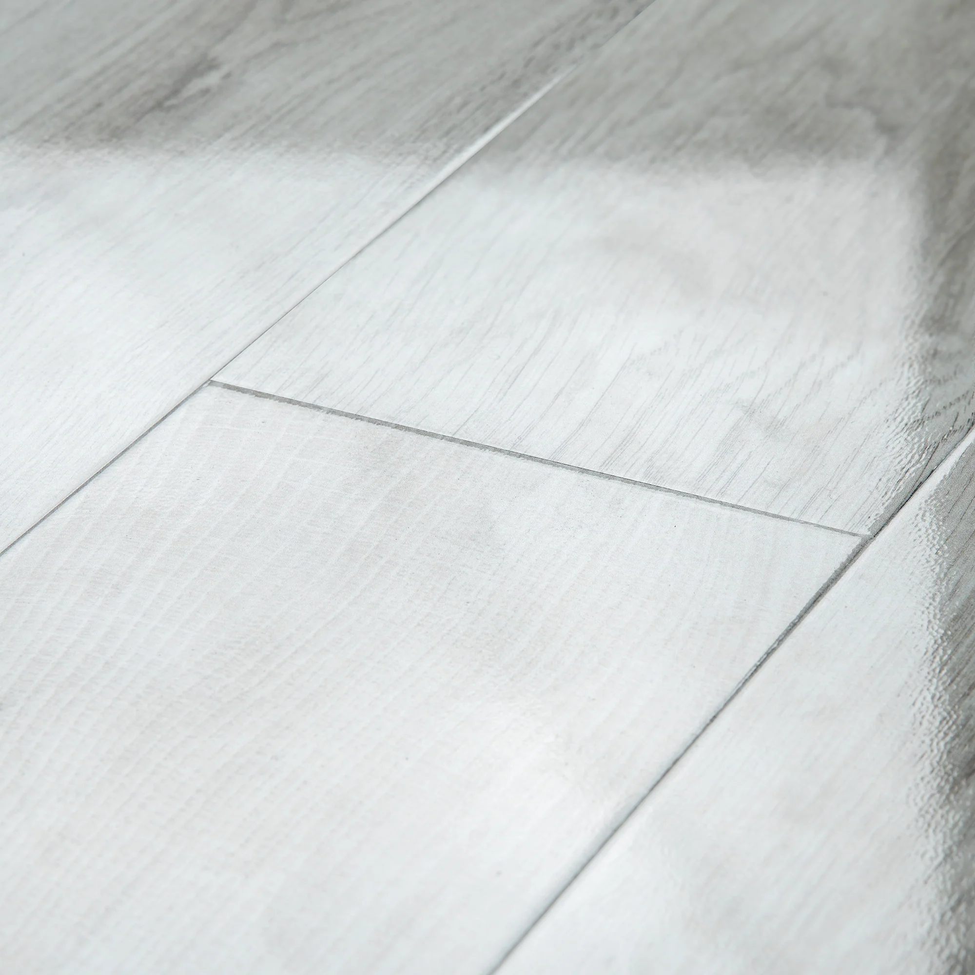 Oak Fresco Snow - Aqua Pro 8mm High Gloss Laminate Flooring - Image 8