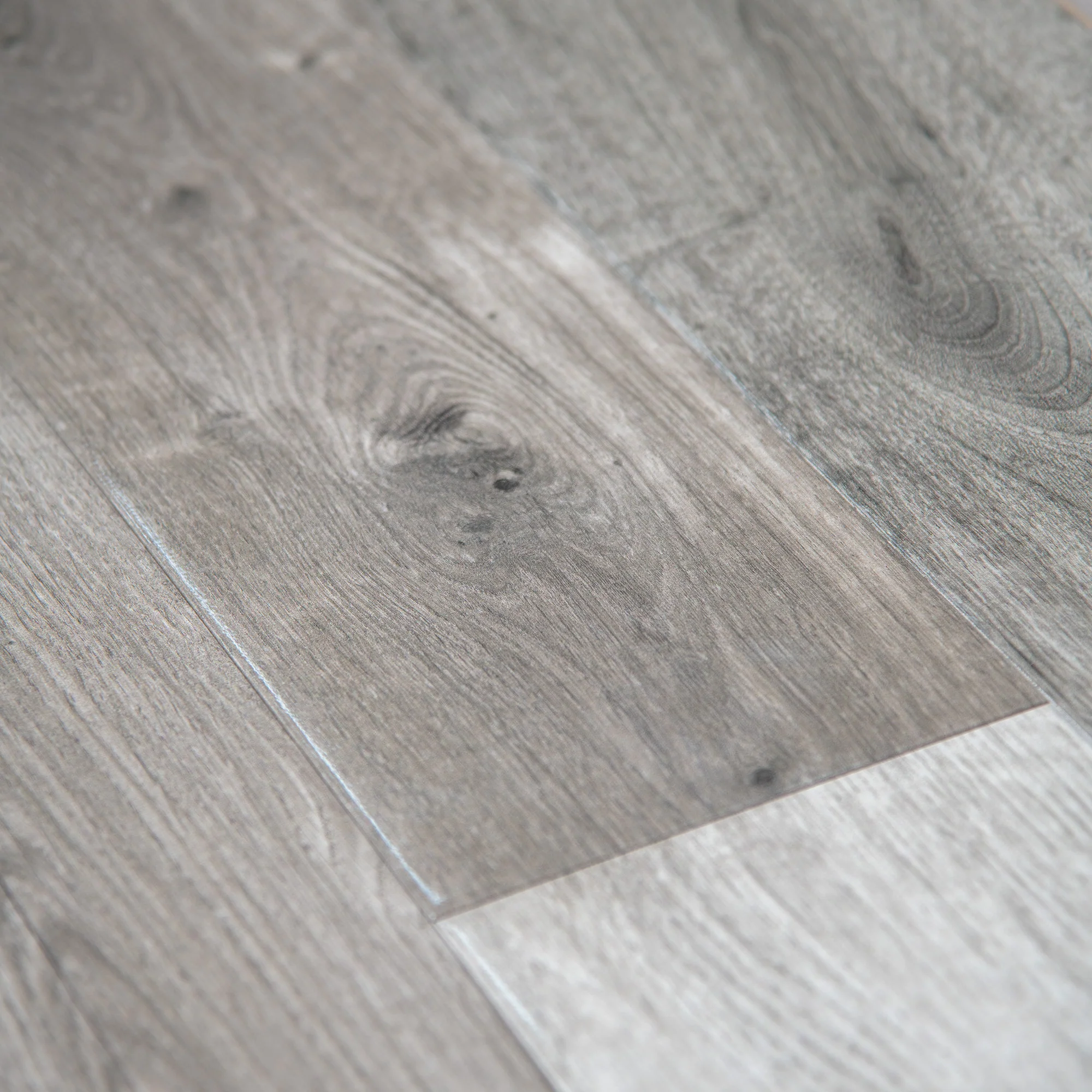 Oak Uptown - Aqua Pro 8mm High Gloss Laminate Flooring - Image 8
